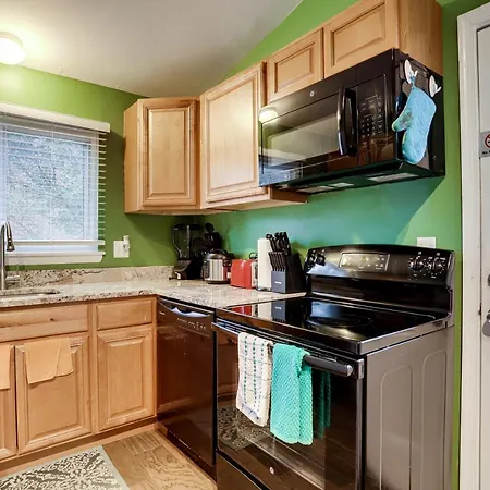 Escape To Our Cozy 3 Bed Rm 2 Bath Unit In Alexandria Va Villa Exterior photo