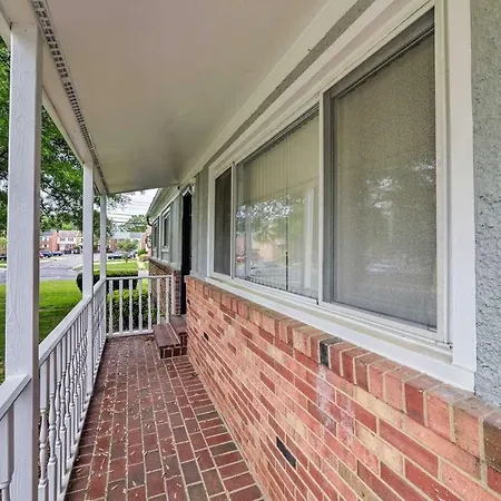 Escape To Our Cozy 3 Bed Rm 2 Bath Unit In Alexandria Va Villa Exterior photo