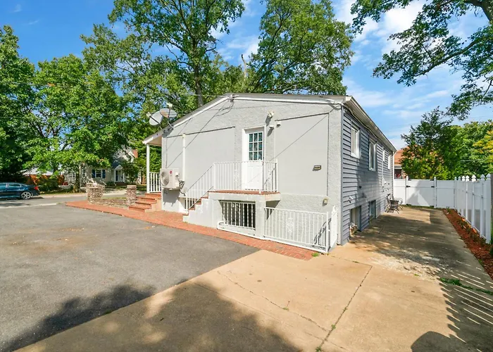 Escape To Our Cozy 3 Bed Rm 2 Bath Unit In Alexandria Va