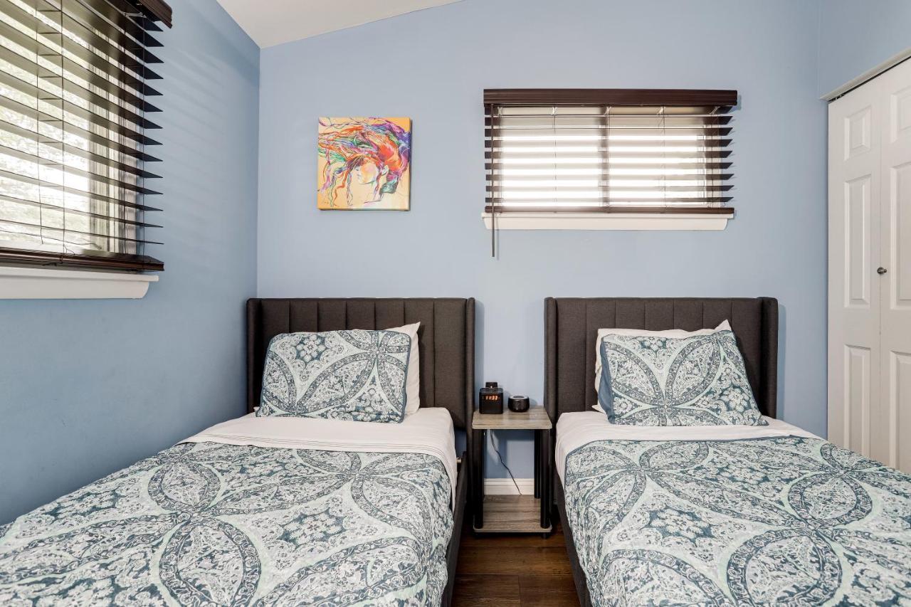 Holiday home Escape To Our Cozy 3 Bed Rm 2 Bath Unit In Va Alexandria