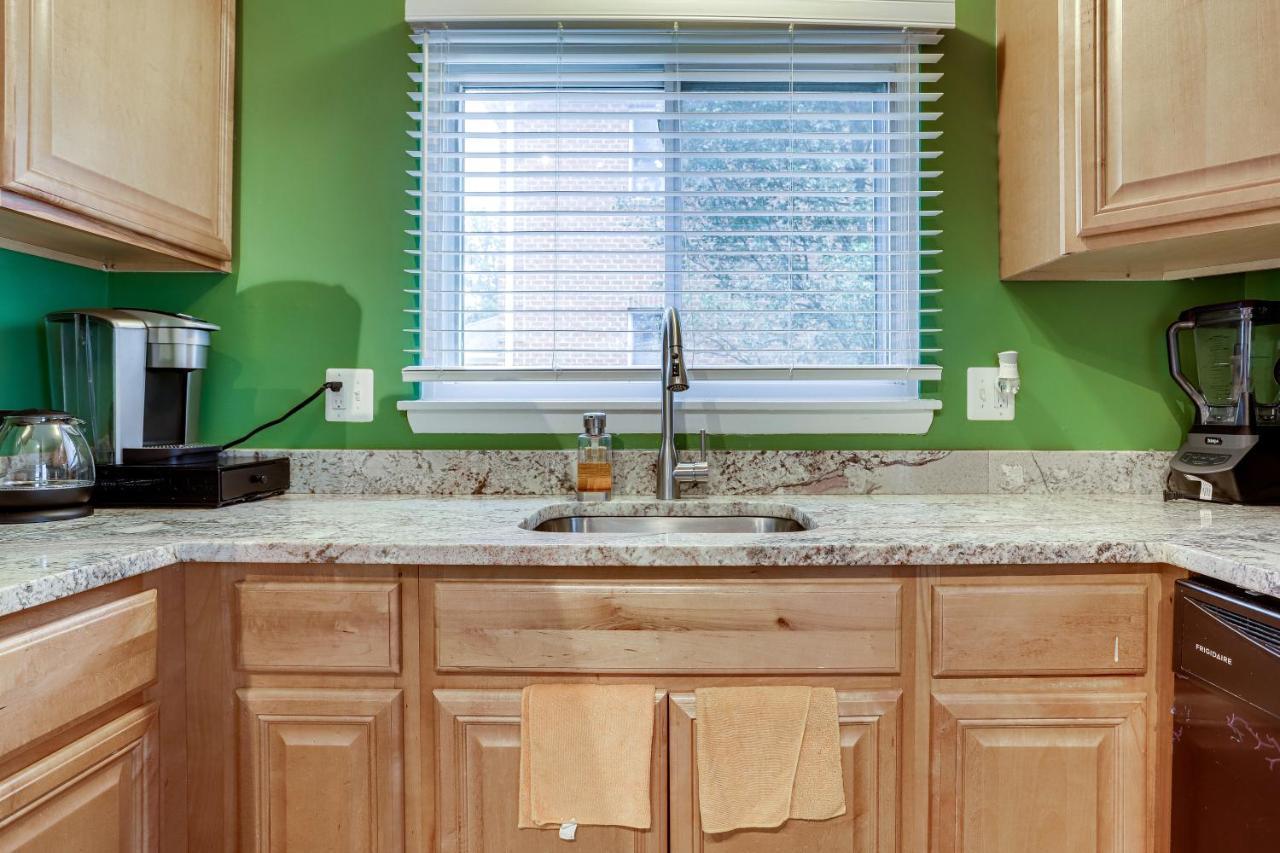 Escape To Our Cozy 3 Bed Rm 2 Bath Unit In Va * Alexandria