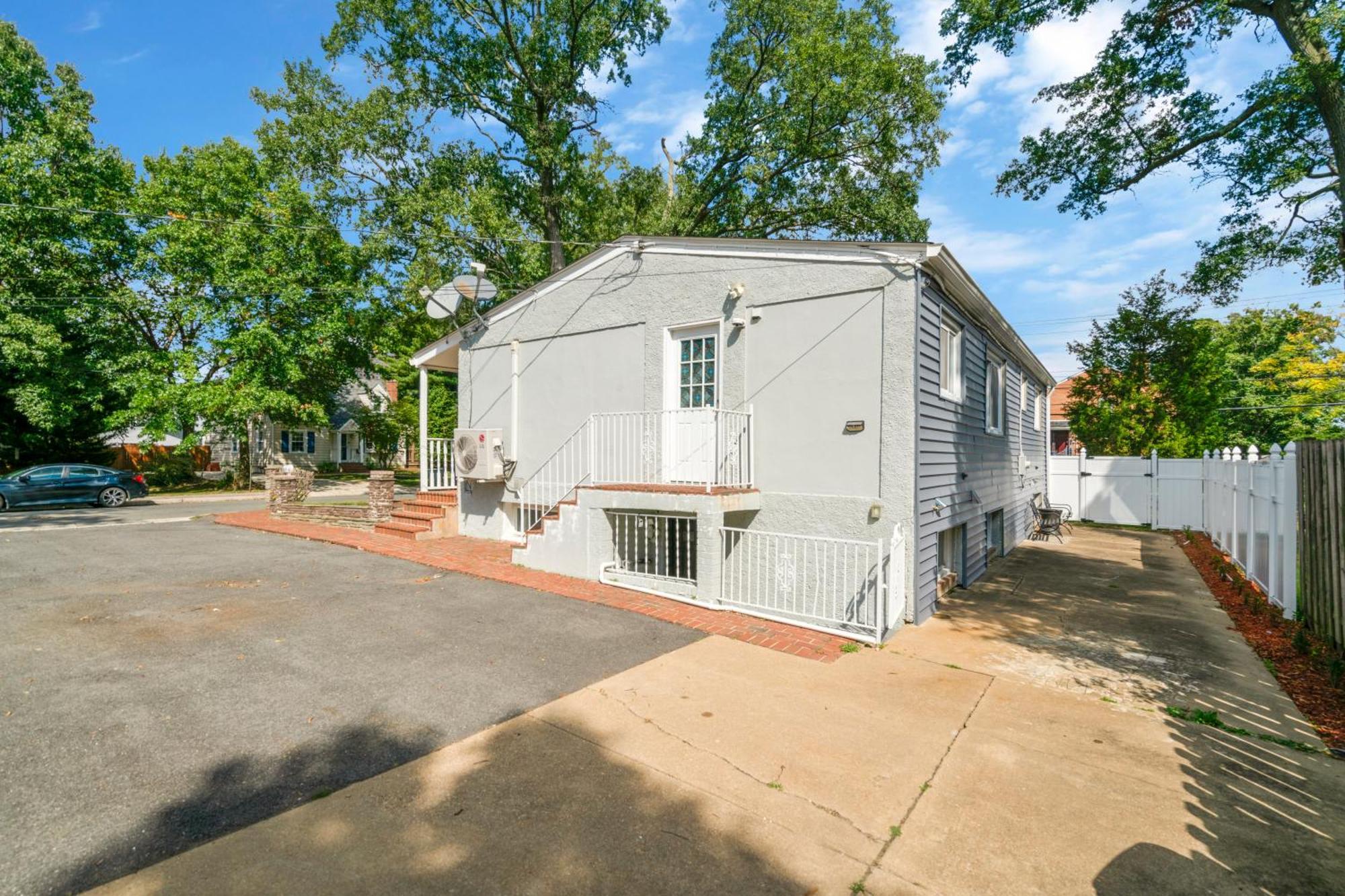 Holiday home Escape To Our Cozy 3 Bed Rm 2 Bath Unit In Va *